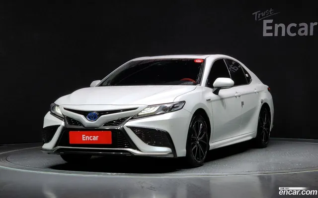 Toyota Camry (XV70) 2.5 XSE — миниатюра 1