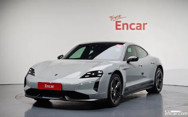 Porsche Taycan S — миниатюра 1