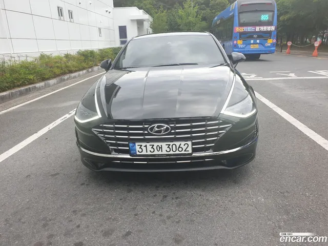 Hyundai (DN8) — миниатюра 1