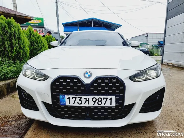 BMW 4 Series (G22) 420i M — миниатюра 1