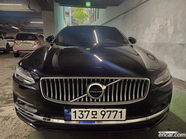 Volvo S90 B6 AWD — миниатюра 1