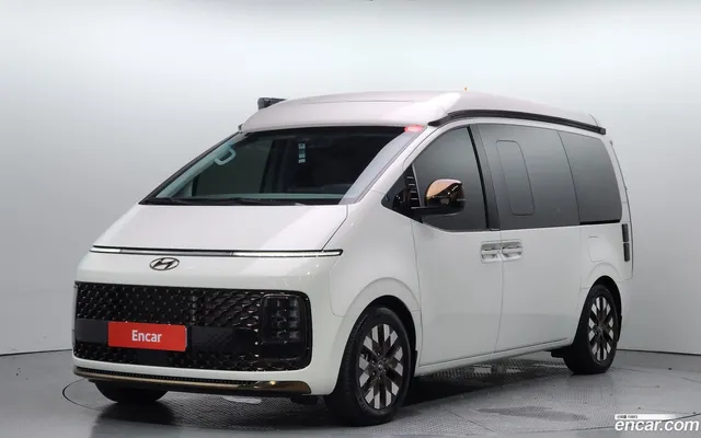 Hyundai Staria 2WD — миниатюра 1