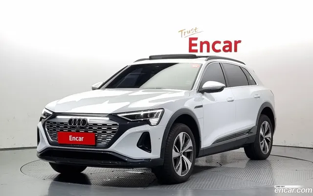 Audi Q8 e- (GE) 55 — миниатюра 1