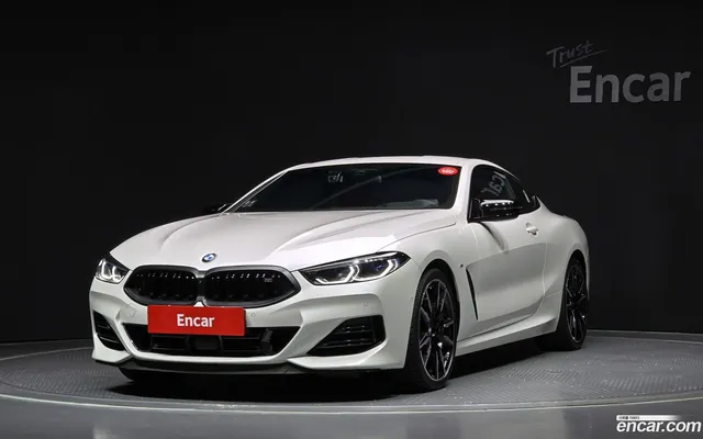BMW 8 (G15) M850i xDrive — миниатюра 1