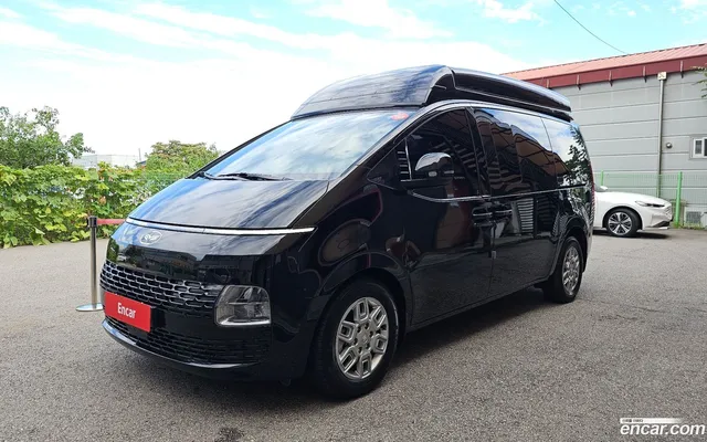 Hyundai Staria 2WD — миниатюра 1