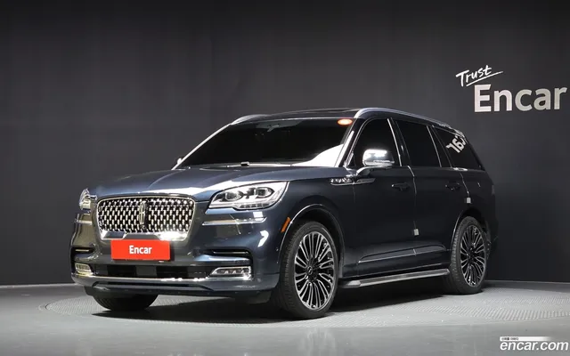 Lincoln Aviator 3.0 AWD — миниатюра 1