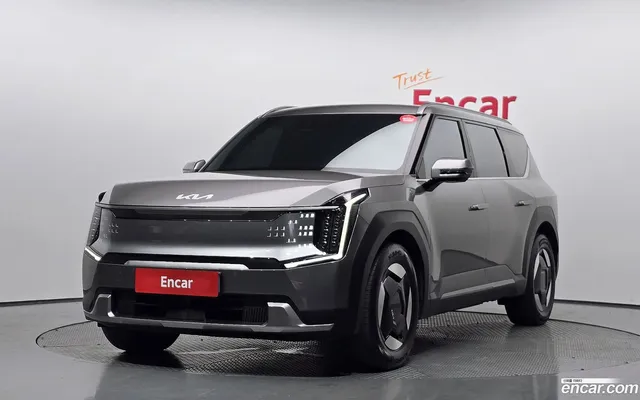 Kia EV9 2WD — миниатюра 1