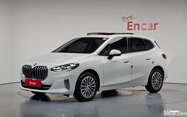 BMW 2 (U06) 220i — миниатюра 1