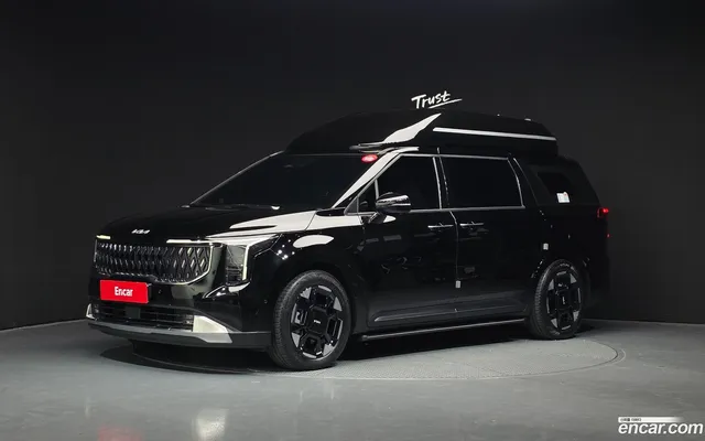 Kia Carnival 9 () — миниатюра 1