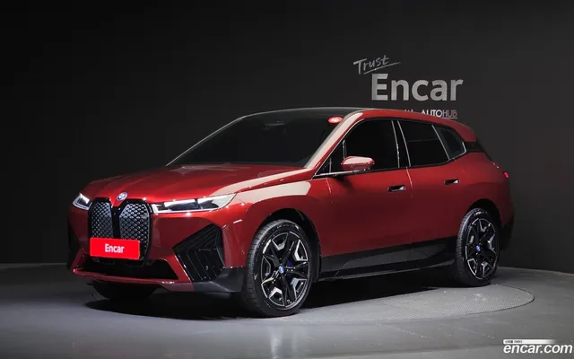 BMW iX xDrive50 — миниатюра 1