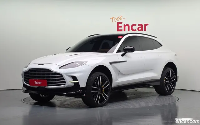 Aston Martin DBX 4.0 V8 707 — миниатюра 1