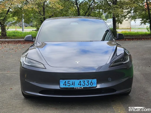 Tesla Model 3 AWD — миниатюра 1