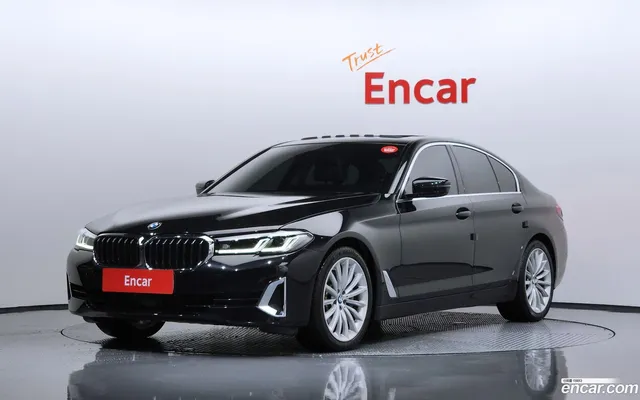 BMW 5 Series (G30) 530i xDrive — миниатюра 1