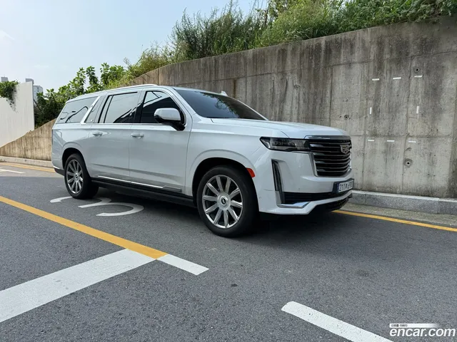 Cadillac 5 6.2 ESV — миниатюра 1