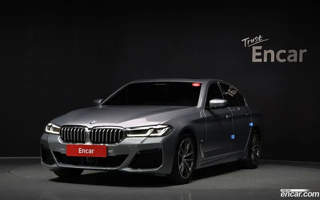 BMW 5 Series (G30) 523d M — миниатюра 1