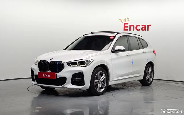 BMW X1 (F48) xDrive 20i M — миниатюра 1