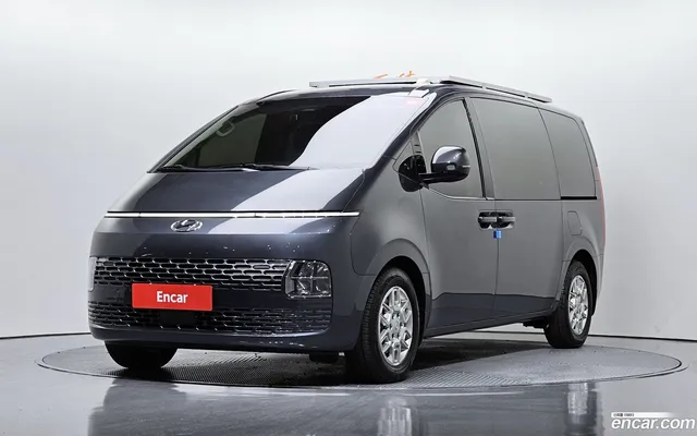Hyundai Staria 2WD — миниатюра 1