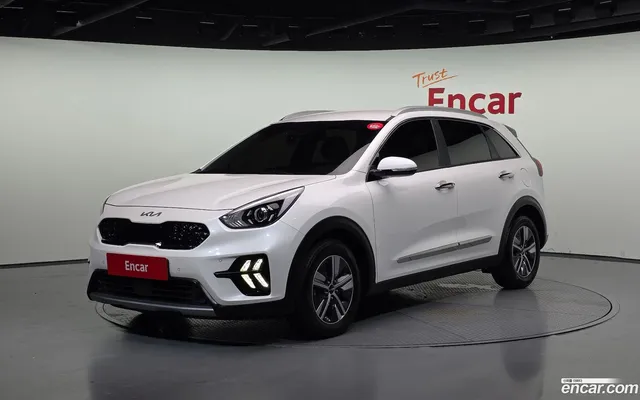 Kia Niro 1.6 HEV — миниатюра 1