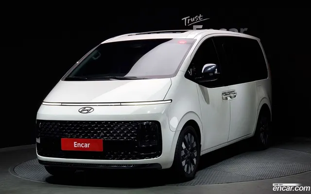 Hyundai Staria 4WD 7 — миниатюра 1