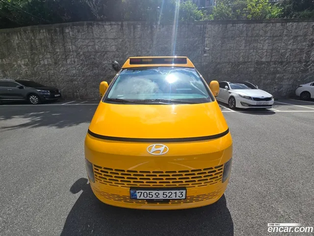 Hyundai Staria L3.5 — миниатюра 1