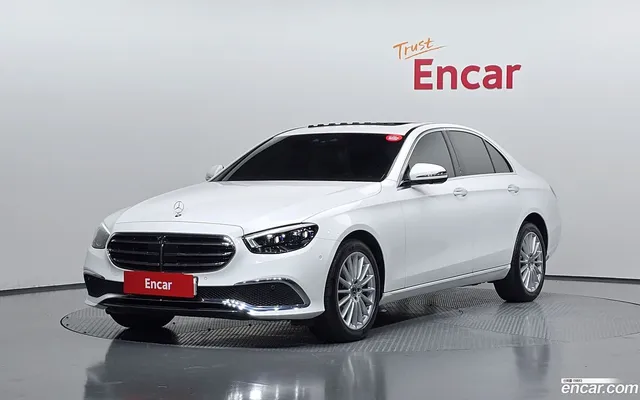 Mercedes-Benz E-Class (W213) E250 — миниатюра 1