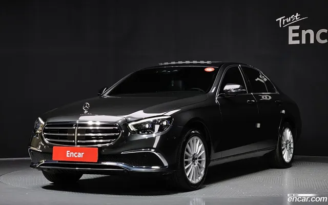 Mercedes-Benz E-Class (W213) E220d 4MATIC — миниатюра 1