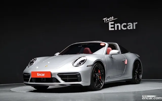 Porsche 911 (992) 4 GTS — миниатюра 1