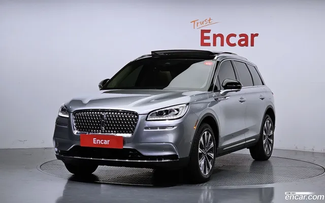 Lincoln Corsair 2.0 AWD — миниатюра 1