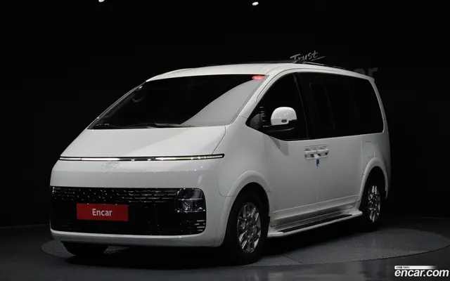Hyundai Staria HEV 1.6 5 — миниатюра 1