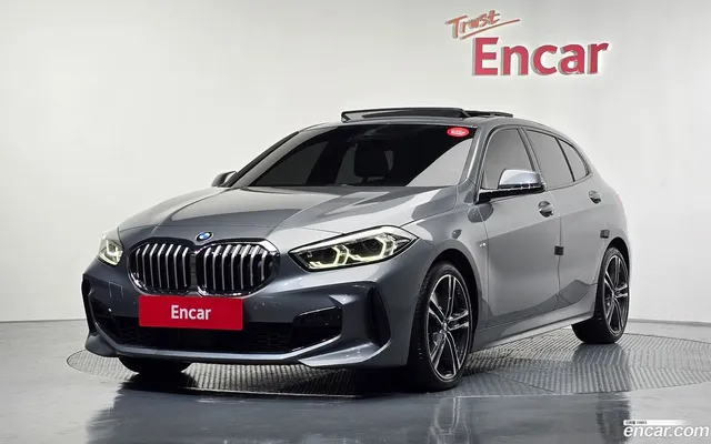 BMW 1 Series (F40) 120i M — миниатюра 1