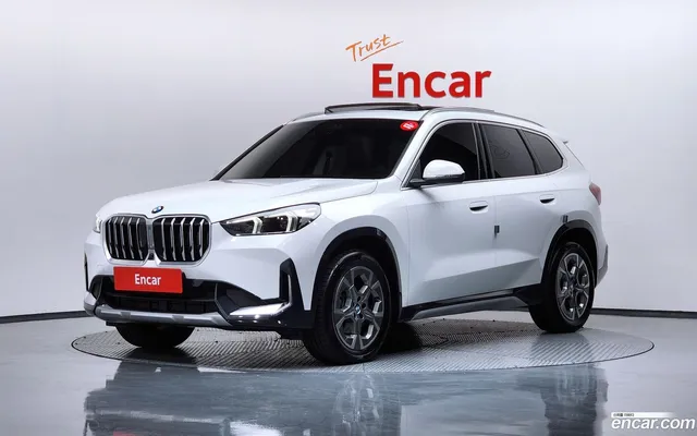 BMW X1 (U11) xDrive 20i xLine — миниатюра 1