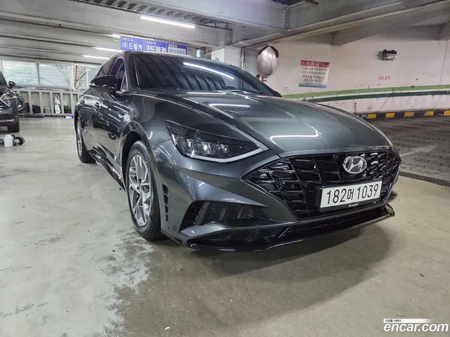 Hyundai Sonata (DN8) 2.0 — миниатюра 1