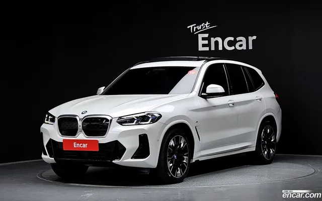 BMW iX3 M — миниатюра 1