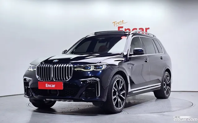 BMW X7 (G07) xDrive 40i M 6 — миниатюра 1