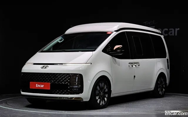 Hyundai Staria 2WD — миниатюра 1