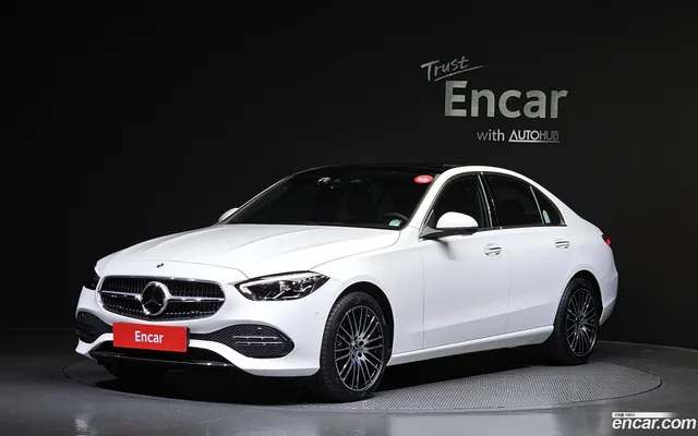 Mercedes-Benz C-Class (W206) C200 — миниатюра 1