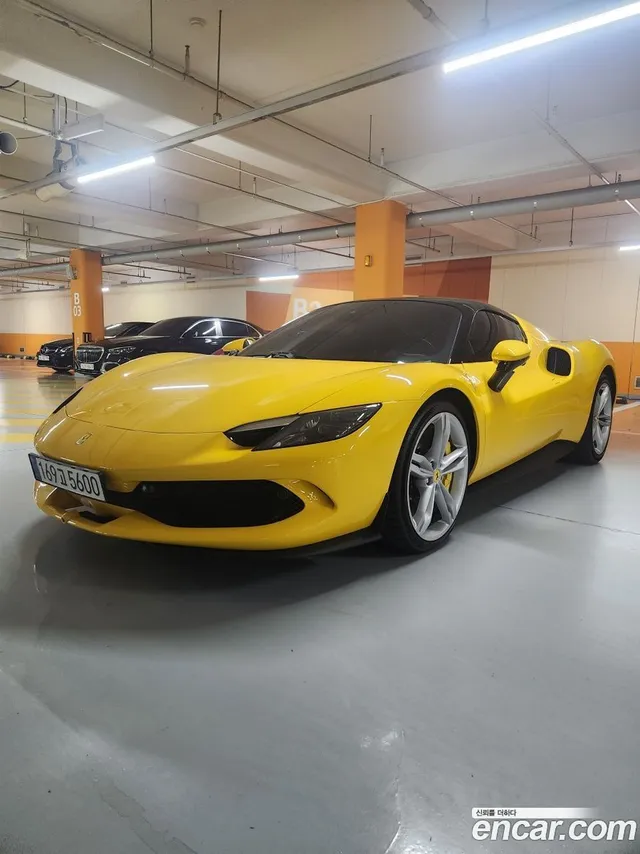 Ferrari 296 GTS 3.0 V6 — миниатюра 1