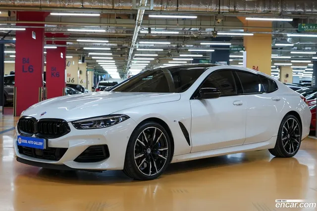 BMW 8 (G15) M850i xDrive — миниатюра 1