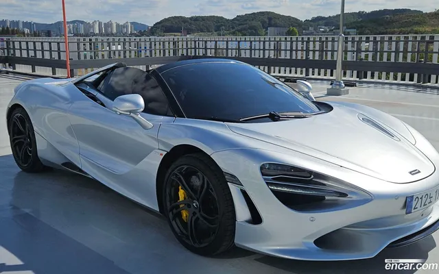 McLaren 750S 4.0 — миниатюра 1