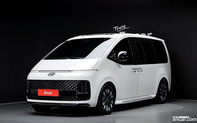 Hyundai Staria L3.5 9 — миниатюра 1