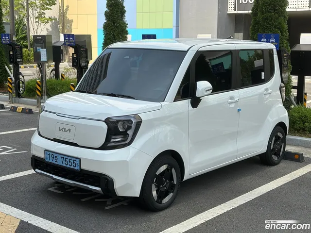 Kia EV — миниатюра 1