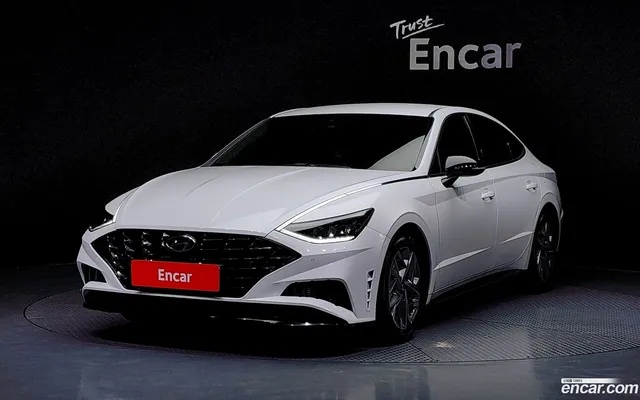 Hyundai Sonata (DN8) 2.0 — миниатюра 1