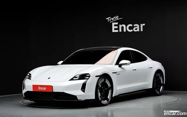 Porsche Taycan — миниатюра 1