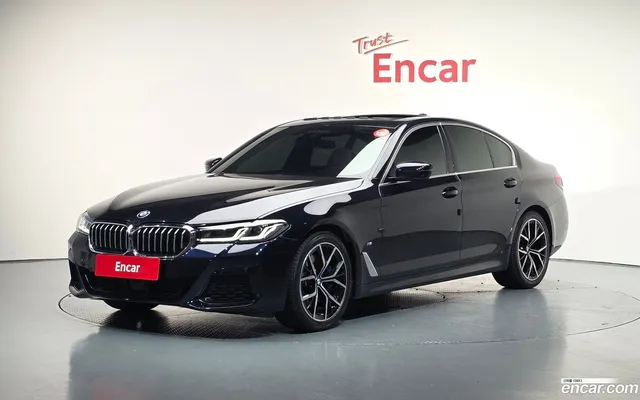 BMW 5 Series (G30) 530i M — миниатюра 1