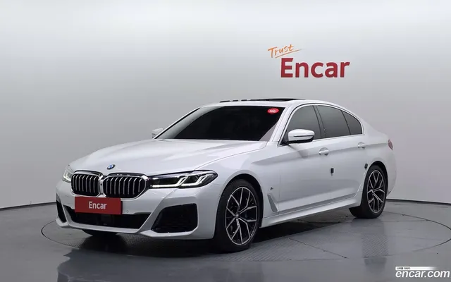 BMW 5 Series (G30) 530i M — миниатюра 1