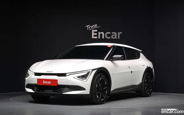 Kia EV6 2WD — миниатюра 1