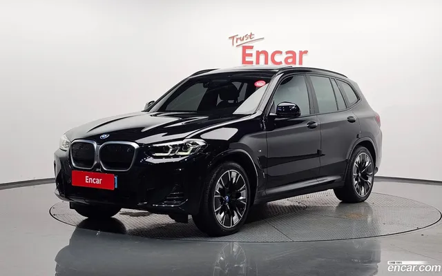 BMW iX3 M — миниатюра 1