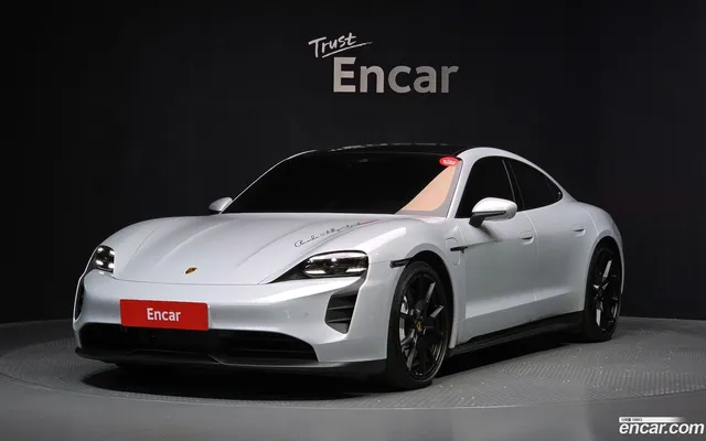 Porsche Taycan GTS — миниатюра 1