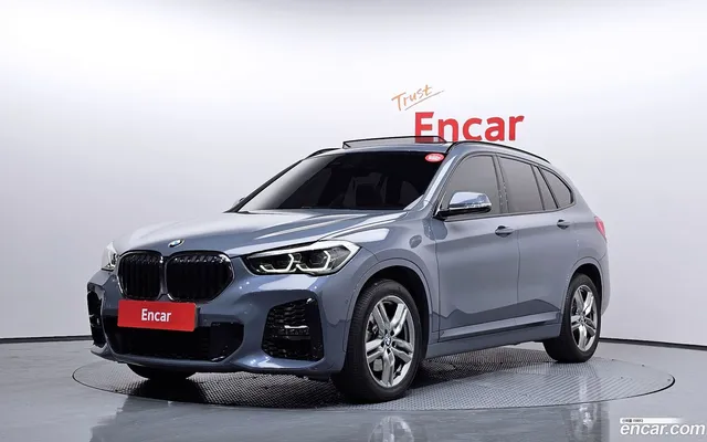 BMW X1 (F48) xDrive 20i M — миниатюра 1