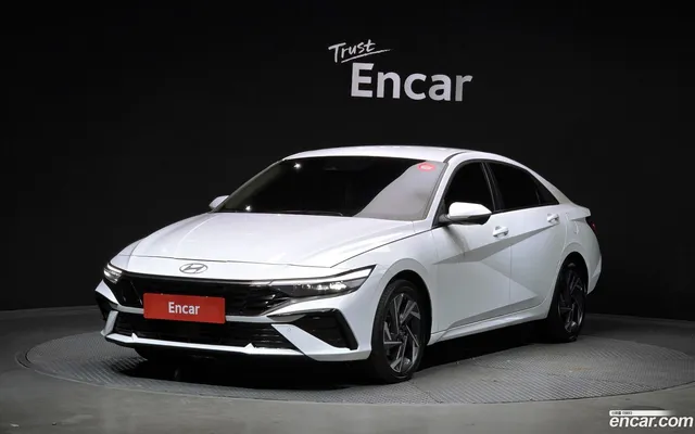 Hyundai Avante CN7 Hybrid — миниатюра 1